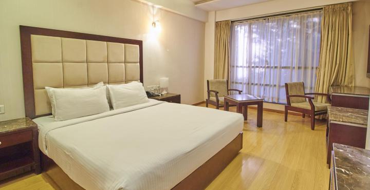 Treebo Trend Hotel Parker Ahmedabad Exterior photo