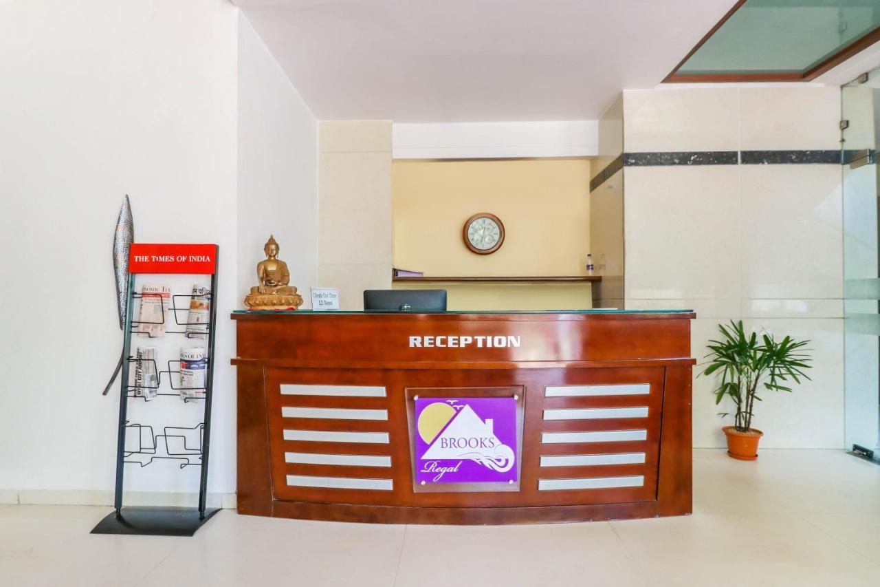 Treebo Trend Hotel Parker Ahmedabad Exterior photo
