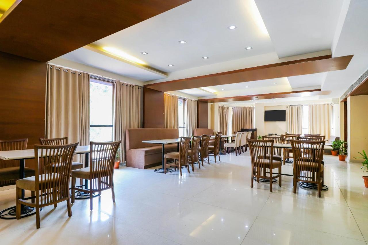 Treebo Trend Hotel Parker Ahmedabad Exterior photo
