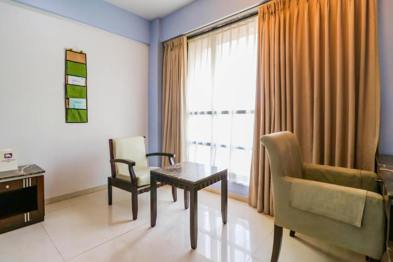Treebo Trend Hotel Parker Ahmedabad Exterior photo